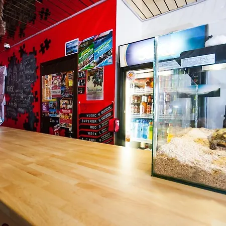 Хостел Red Emperor *