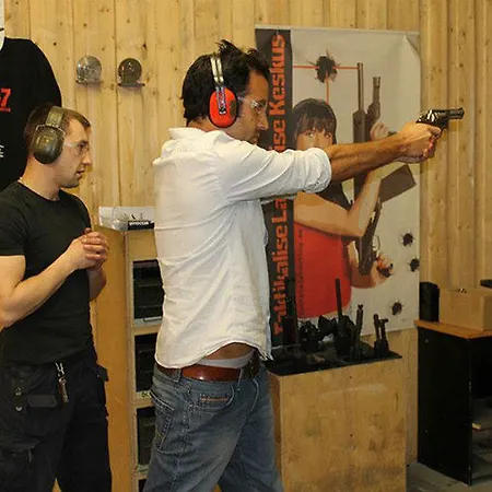 Red Emperor Хостел