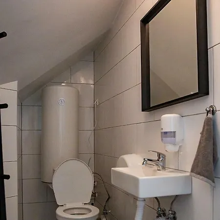 Red Emperor Хостел *