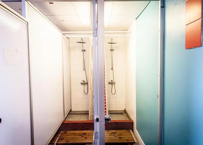 Red Emperor 호스텔 *